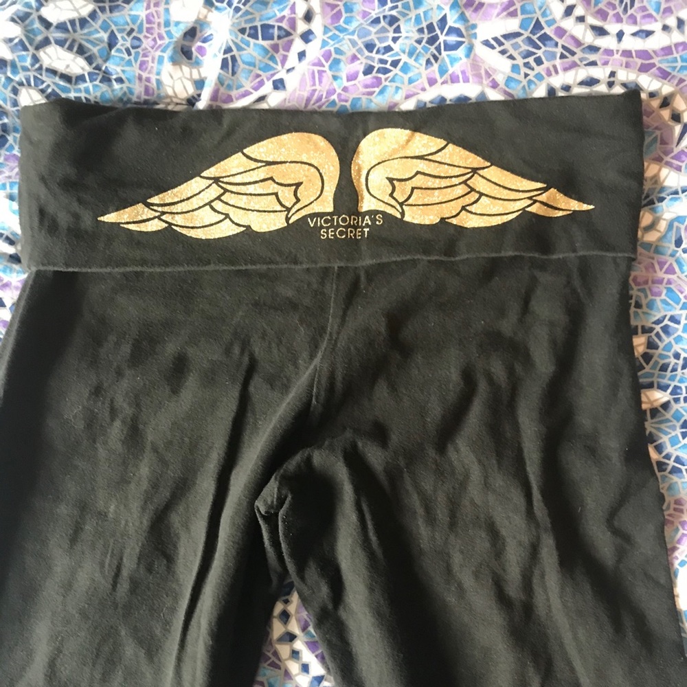 VS yoga pants